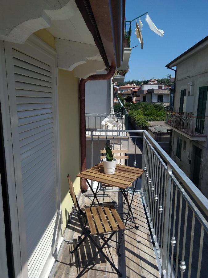 B&B A Casa Di Antonella Scauri  Buitenkant foto