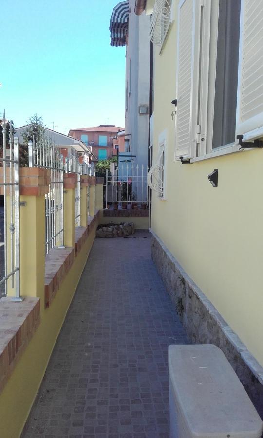 B&B A Casa Di Antonella Scauri  Buitenkant foto